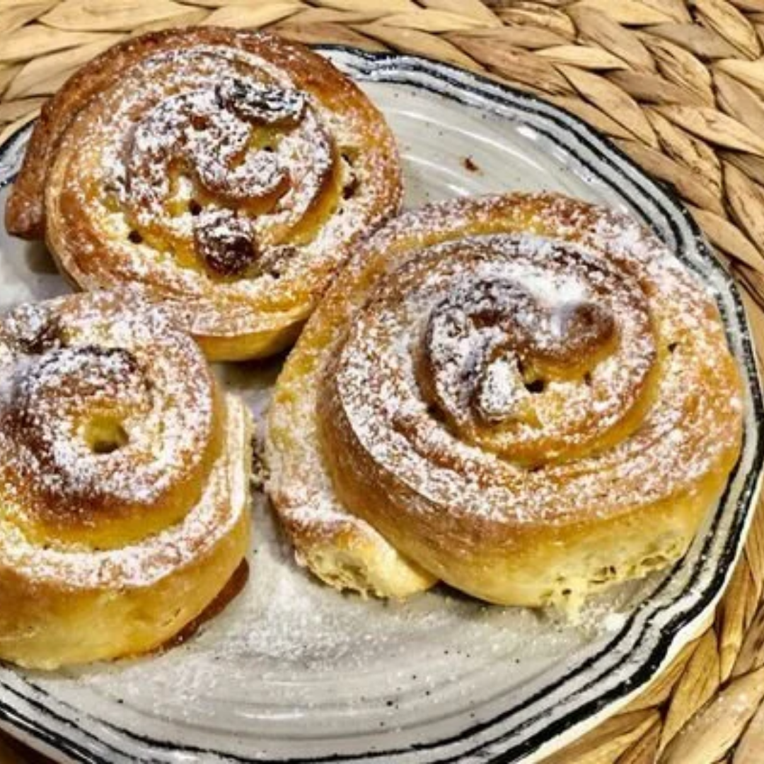 Çörek-Üzümlü Kremalı