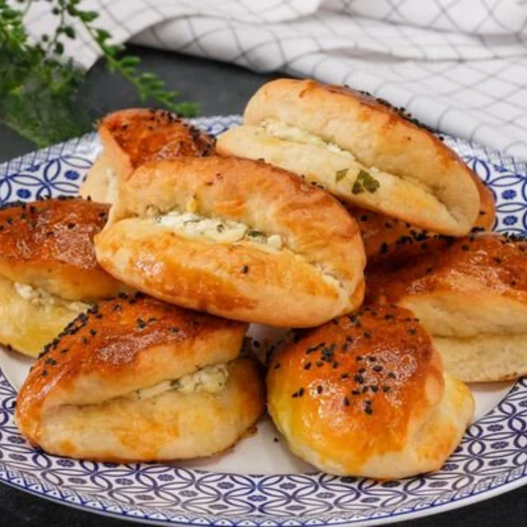 Mayalı Peynirli Poğaça